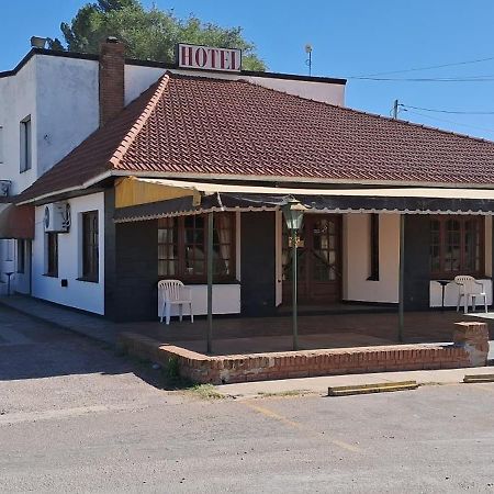 Hotel Y Restaurant Don Quijote Macachín Exterior photo